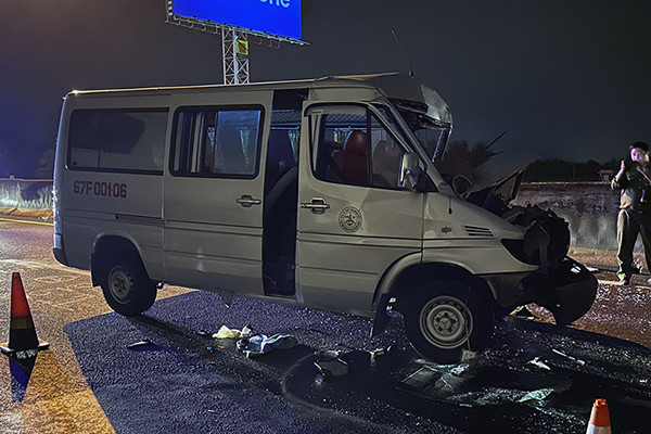 Vụ tai nạn 4 người chết trên cao tốc: Bắt giam tài xế do không cứu người