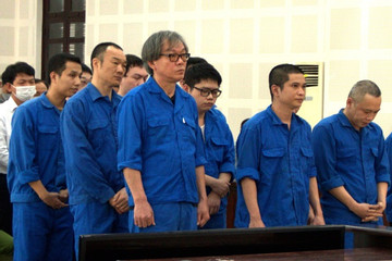 Lập 26 công ty để bảo lãnh chuyên gia ‘dỏm’ nhập cảnh vào Việt Nam trái phép