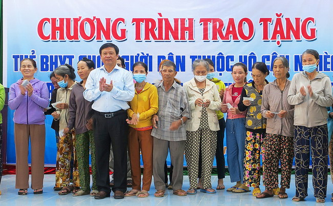 Bảo hiểm y tế - Điểm tựa an sinh cho người nghèo ở Bình Định