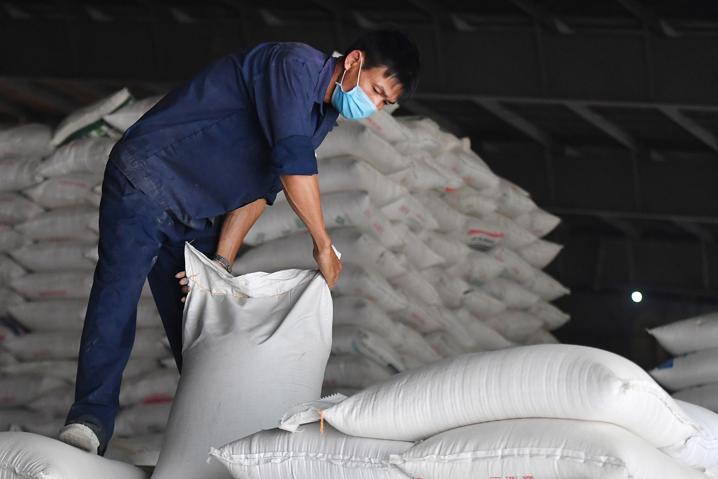 Đề xuất lao động ký hợp đồng 1 tháng đóng bảo hiểm thất nghiệp