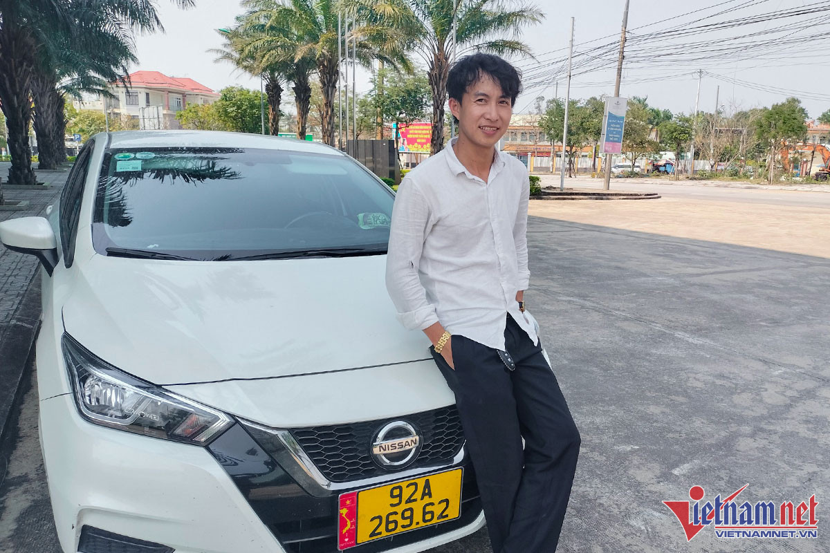 Anh Lương Quốc Duy mua xe để chạy dịch vụ.