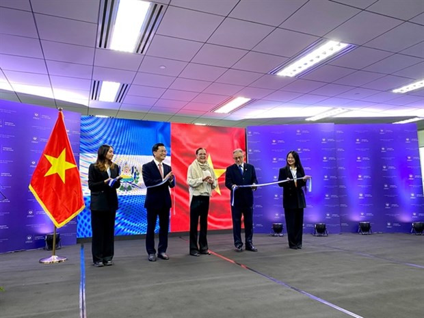 El Salvadoran embassy officially opens in Vietnam, first in SE Asia