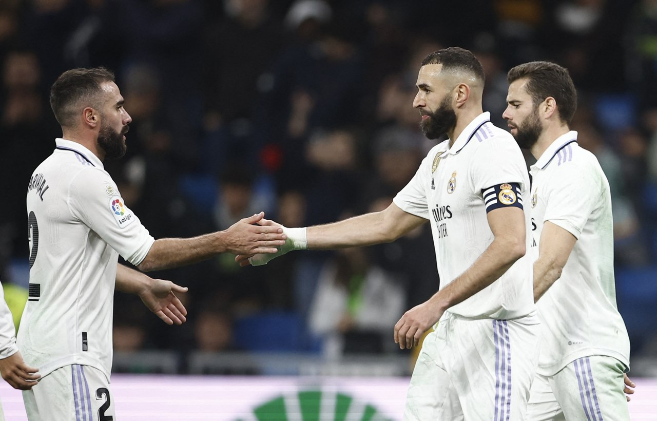 Benzema lập cú đúp, Real Madrid thắng trận '4 sao'