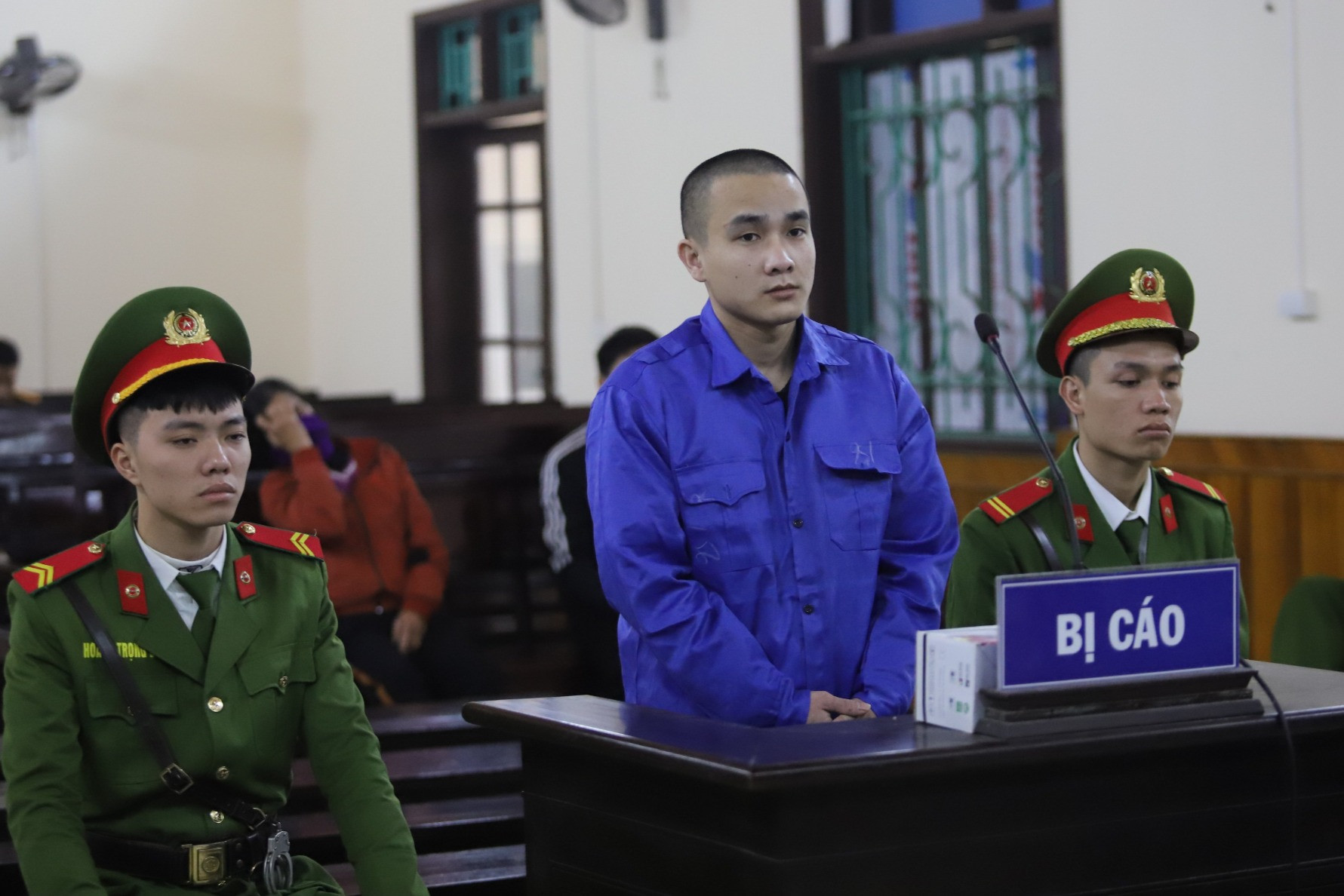 Phạt 11 năm tù kẻ đánh công an, truy sát bạn ở Hà Tĩnh