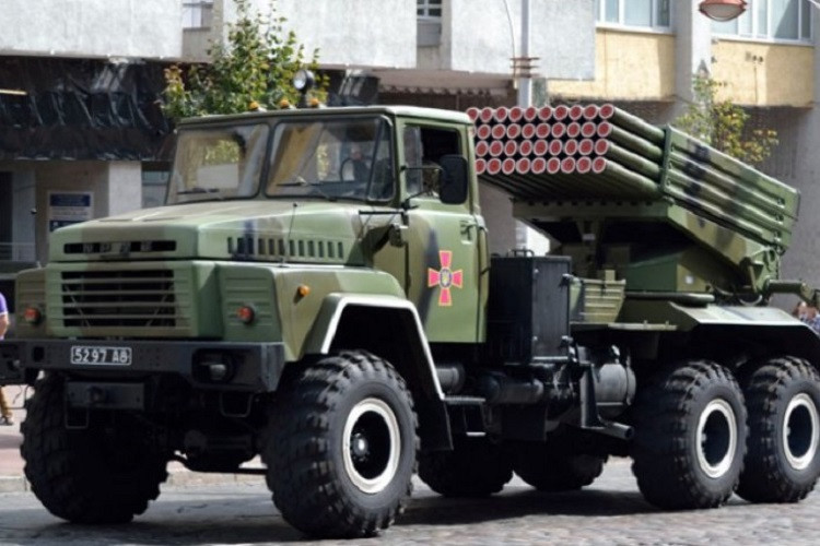 Video pháo phản lực ‘mưa đá’ Ukraine bị bắn cháy do sơ ý để lộ vị trí
