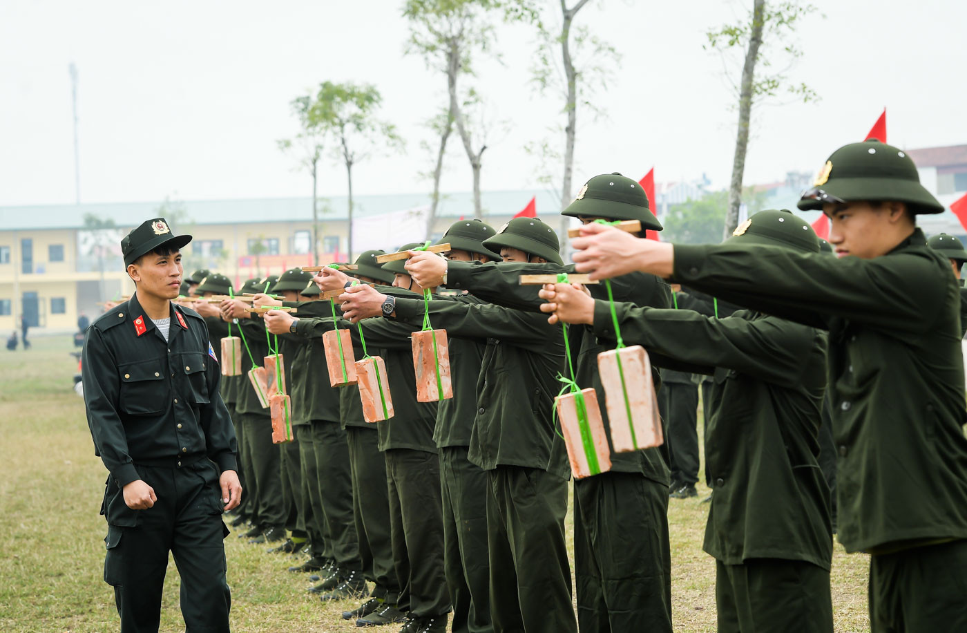 Bộ Tư lệnh CSCĐ tiếp nhận hơn 15 nghìn tân binh, trồng 6 nghìn cây xanh