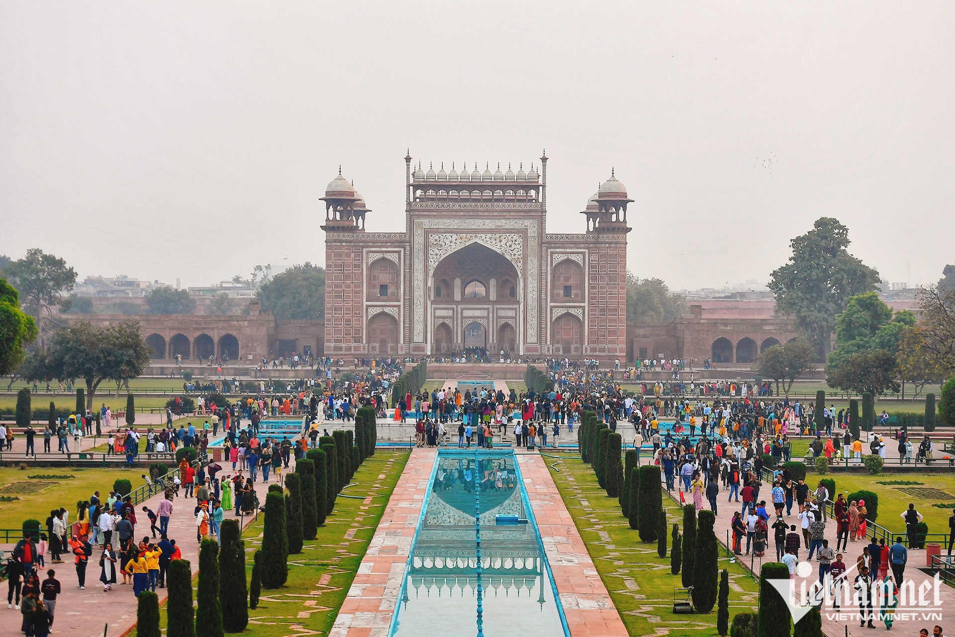 Taj Mahal, ngôi đền thu hút 4 triệu khách tham quan mỗi năm
