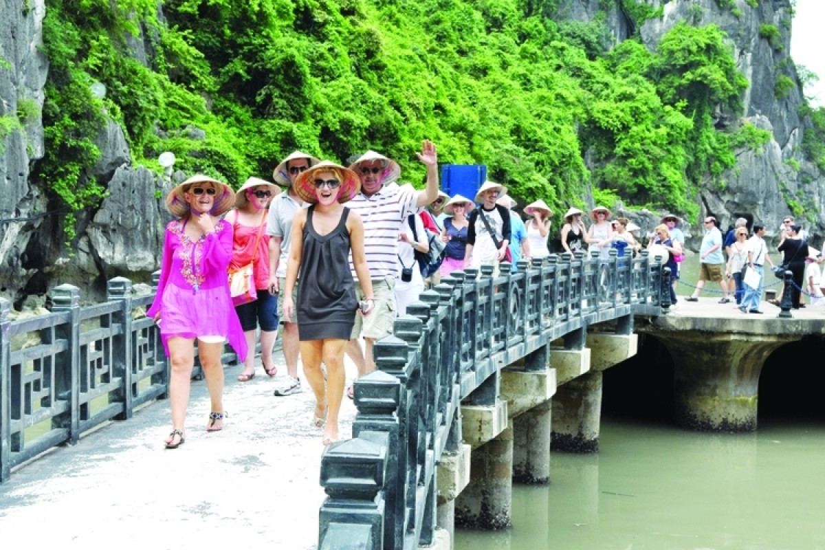 vietnam enjoys boom in foreign visitor numbers picture 1