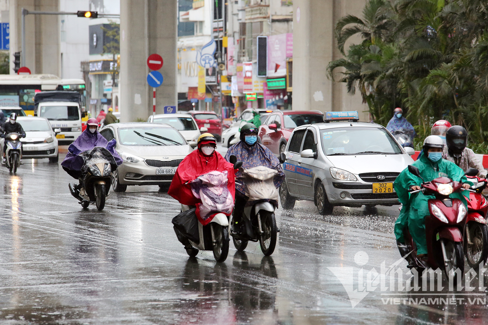 Dự báo thời tiết 19/2: Bắc và Trung Bộ chuyển rét, miền Nam mưa trái mùa