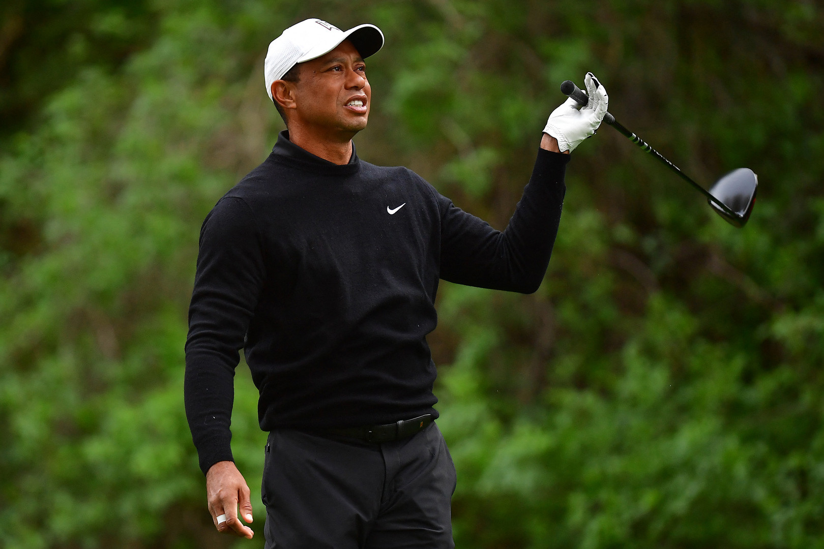 Tiger Woods chật vật, Max Homa dẫn đầu Genesis