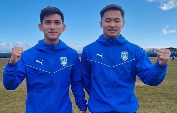 Two Vietnamese young footballers to debut in RoK next month hinh anh 1