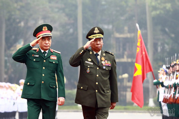Đại tướng Phan Văn Giang đón những vị khách quý đầu tiên thăm Bộ Quốc phòng năm 2023