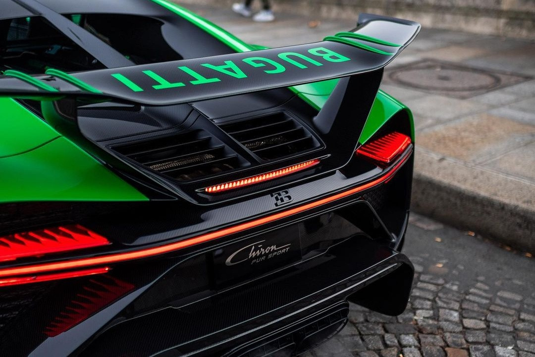 bugatti,  chiron,  veyron,  chiron pur sport,  chiron sport,  chiron super sport,  divo,  Chiron Super Sport 300+,  Chiron Super Sport 300+,  Chiron Profilee,  La Voiture Noire,  Bolide,  w16 Mistral,  Centodieci,  sieu xe,  ferrari,  lamborghini,  koenigsegg,  pagani,  aston martin,  mclaren anh 7