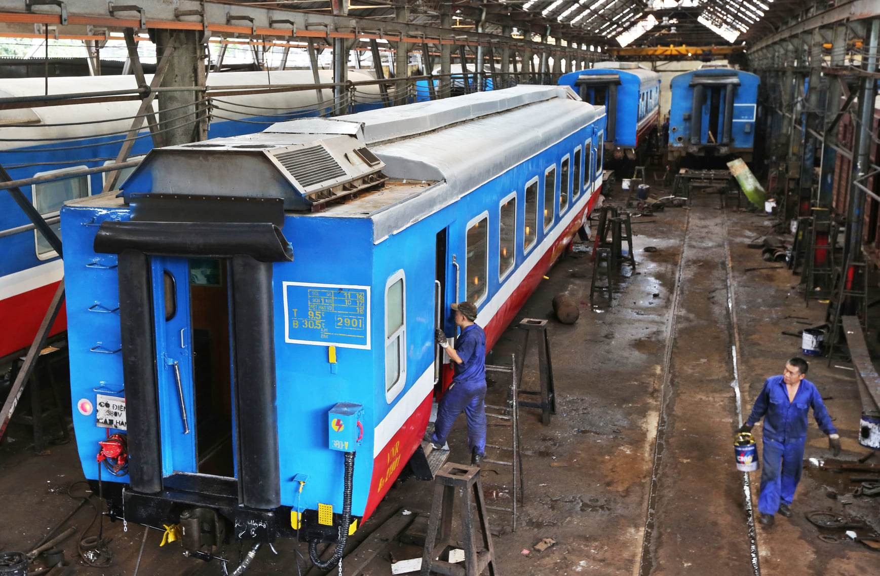 Đường sắt thiếu 8.000 tỷ thay thế đầu máy toa xe, lo tàu chạy mất an toàn
