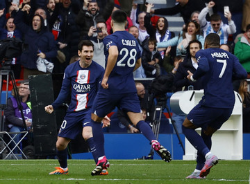 Mbappe lập cú đúp, Messi ghi siêu phẩm giúp PSG thắng siêu kịch tính