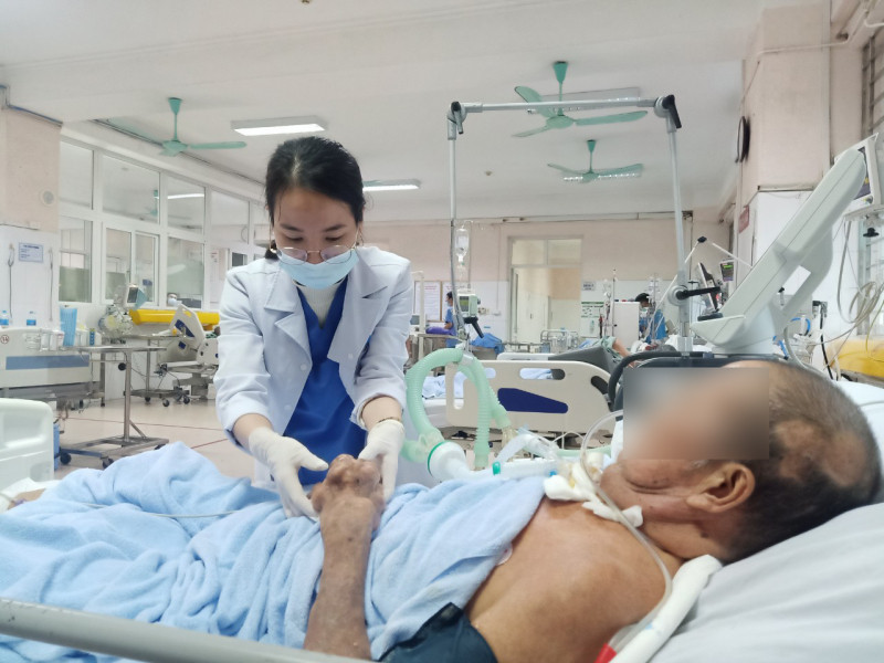 Mắc bệnh gout có nổi u cục bất thường ở tay chân, vành tai... có nên lo lắng?