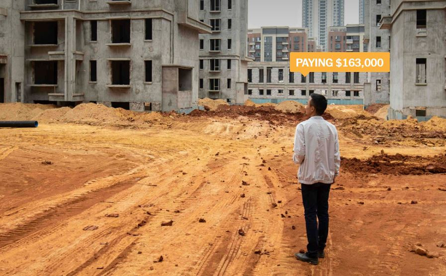 Ông lớn địa ốc ngập đầu 'ôm' nợ, khách còng lưng gánh lãi vỡ mộng mua nhà