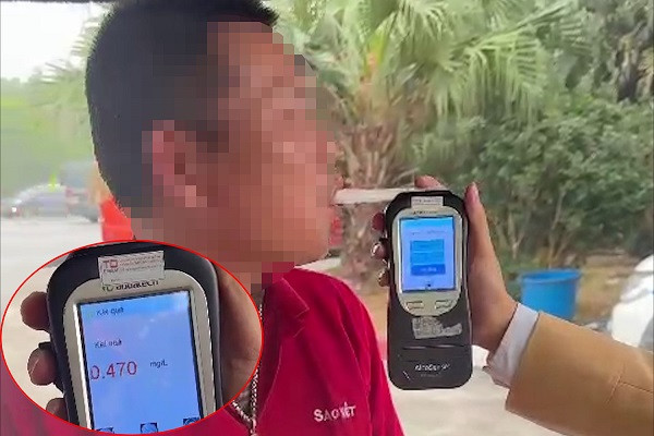 Tài xế xe khách vi phạm nồng độ cồn ‘kịch khung’ trên cao tốc Nội Bài – Lào Cai