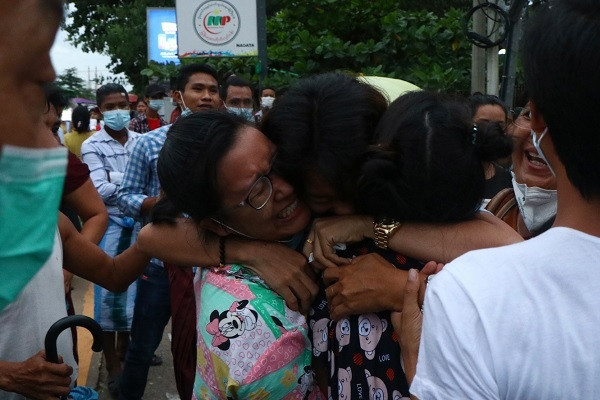 Myanmar trả tự do cho hàng nghìn người biểu tình