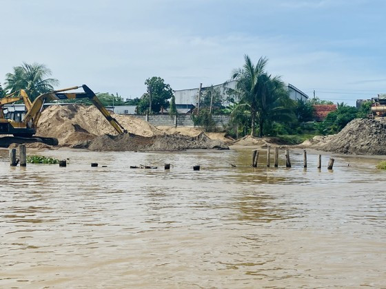 Mekong Delta seeking feasible measures for sustainable sand exploitation ảnh 1