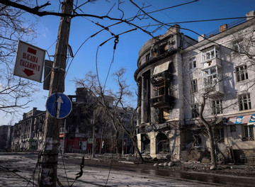 Tổng thống Ukraine tuyên bố quyết bảo vệ Bakhmut, Donetsk bị bắn phá dữ dội