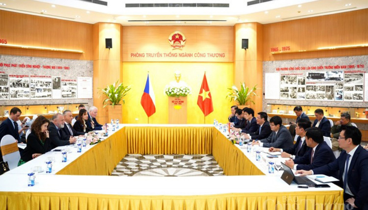 czech minister in town to sound out economic-trade opportunities picture 1