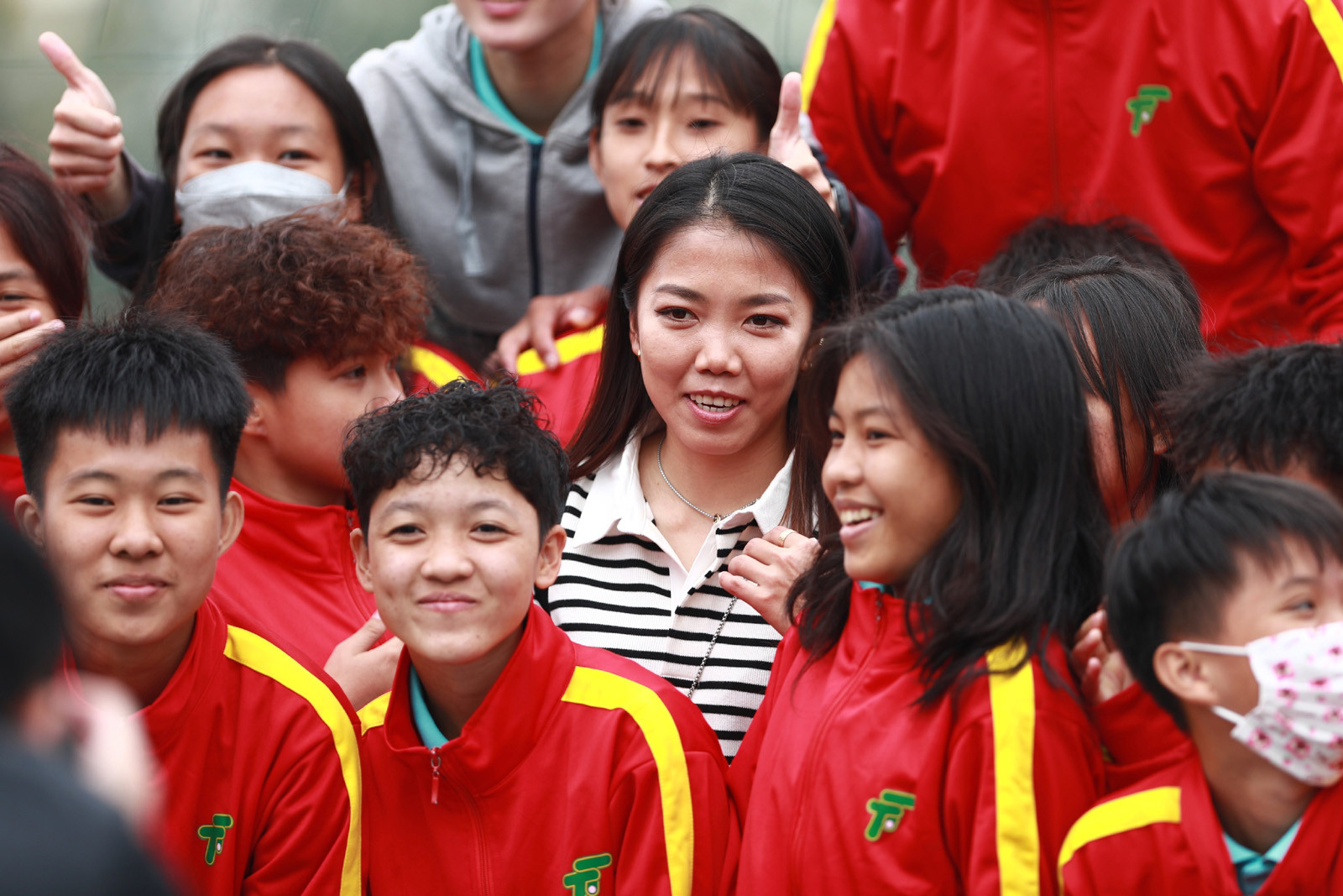 Huỳnh Như gây sốt ở giải bóng đá nữ cúp Quốc gia
