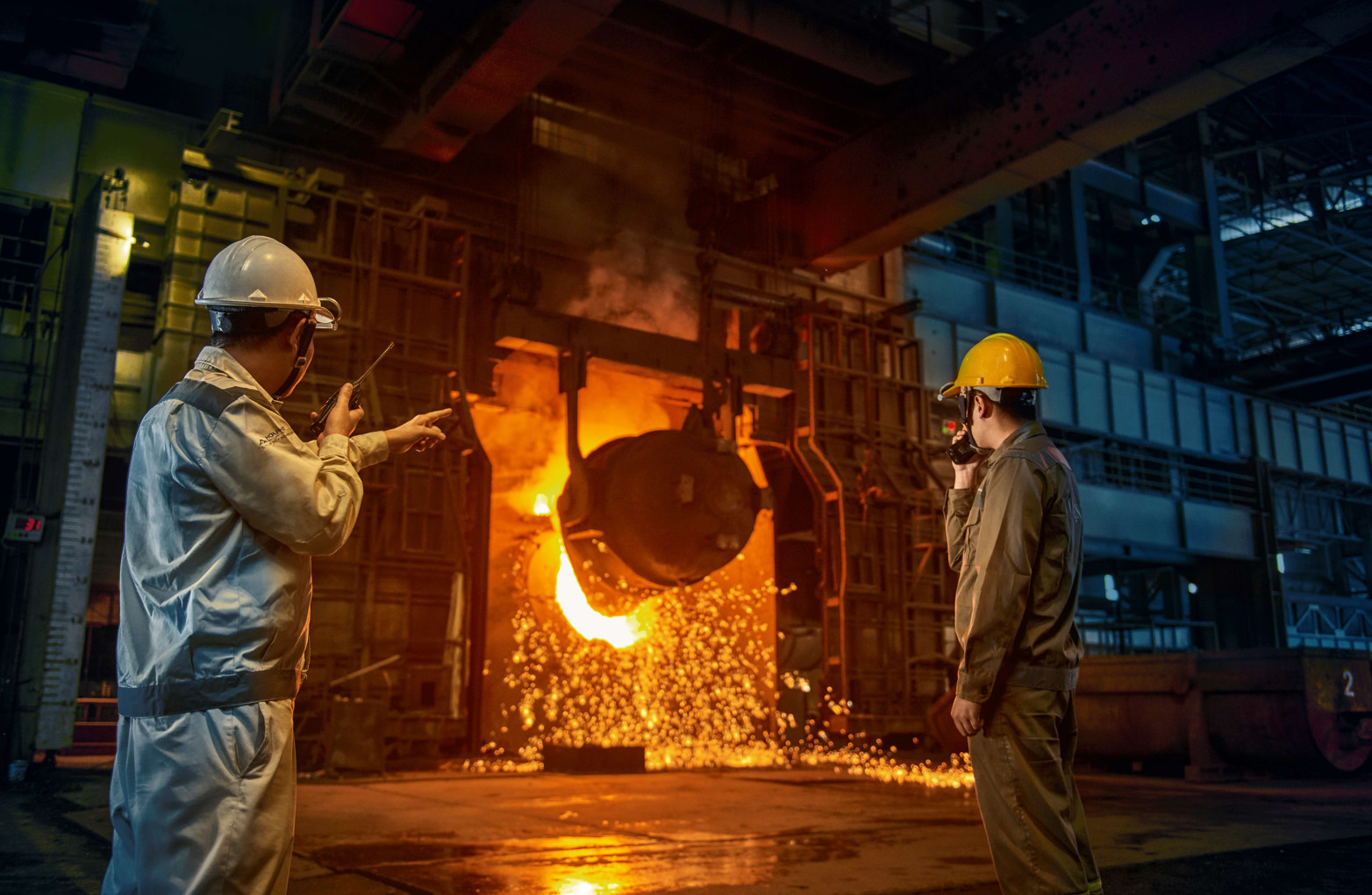 Cổ phiếu vật liệu, hạ tầng giao thông bứt phá