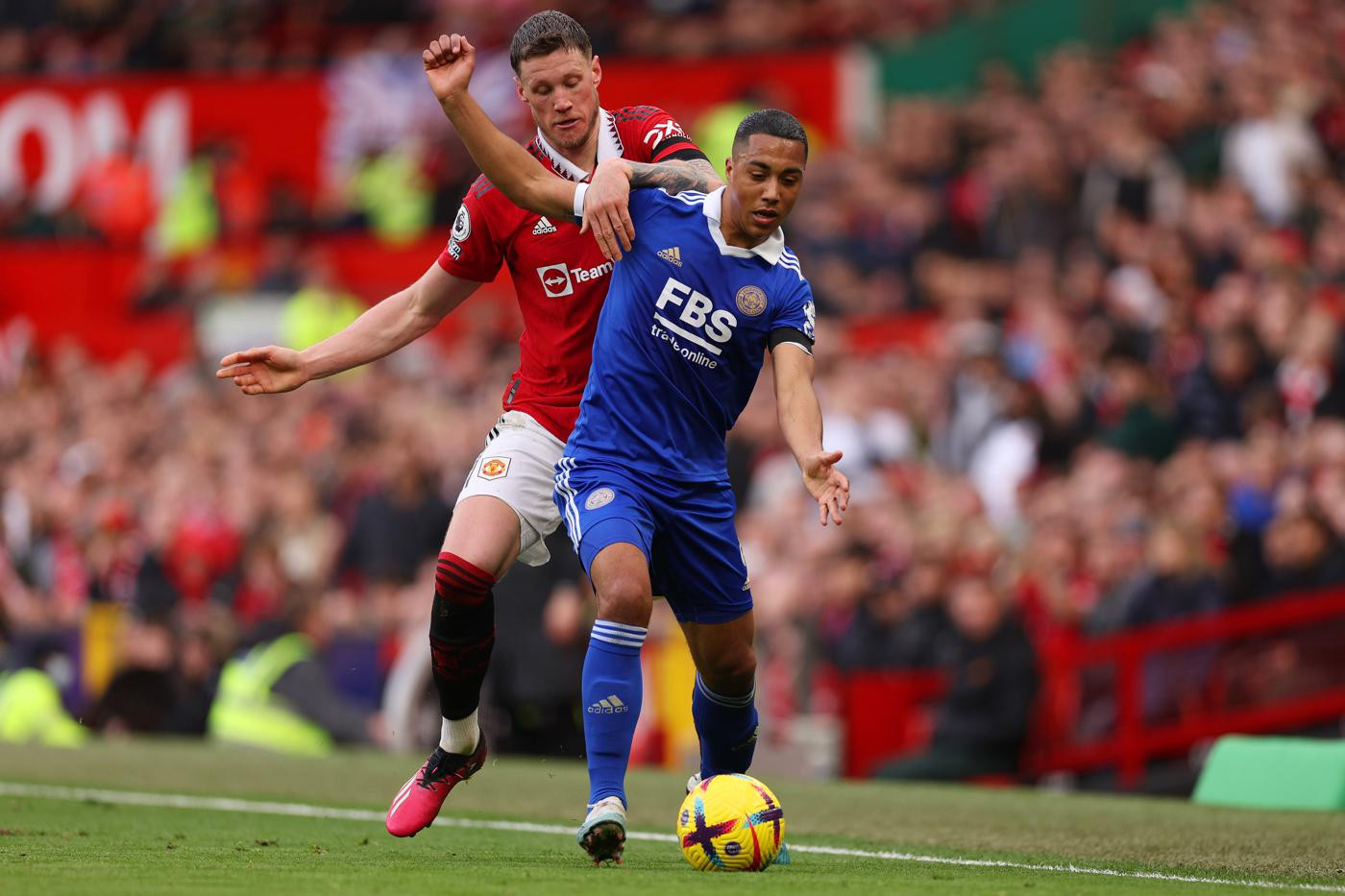 MU lấy Tielemans, Arsenal ký tự do Rabiot