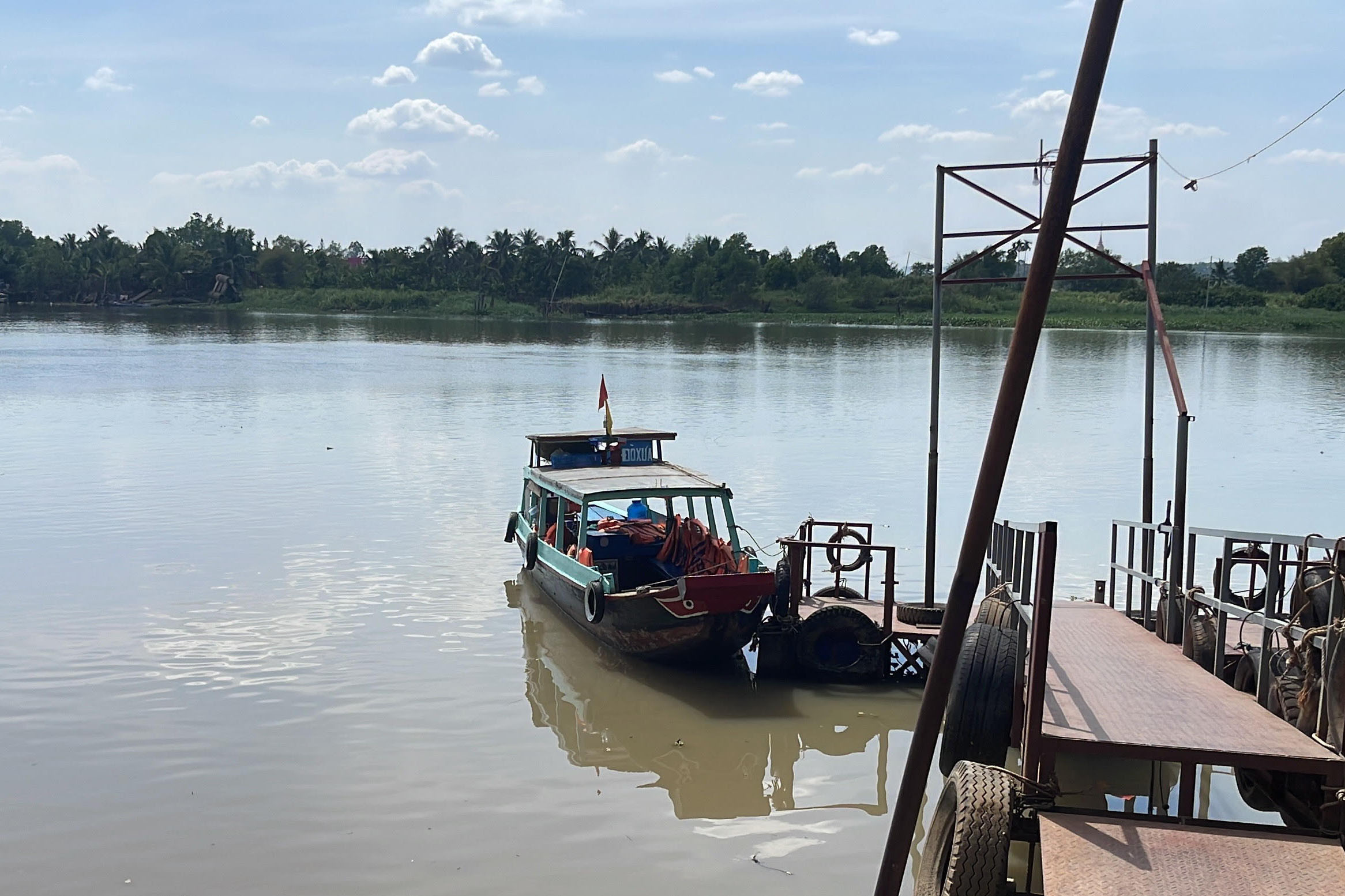 Khởi tố vụ lật thuyền chở khách trên sông Đồng Nai làm 1 thai phụ tử vong