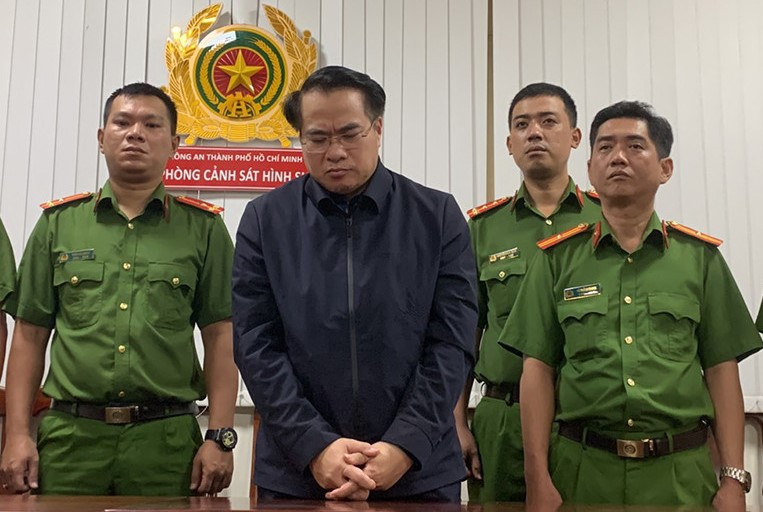 Những mánh lới nhận hối lộ của đăng kiểm khiến Bộ trưởng Nguyễn Văn Thắng 'xấu hổ'