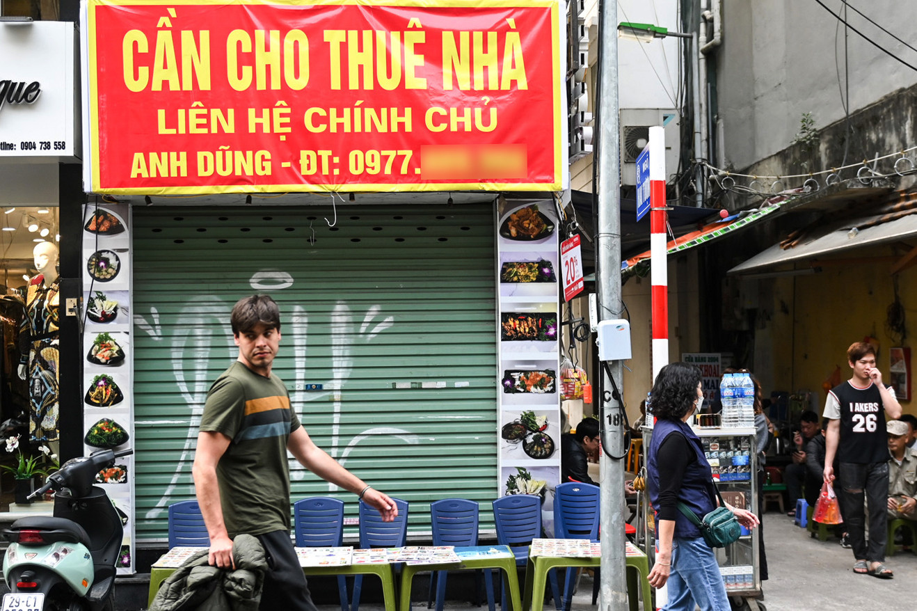 Hàng loạt mặt bằng trung tâm Hà Nội rao vặt tìm khách thuê