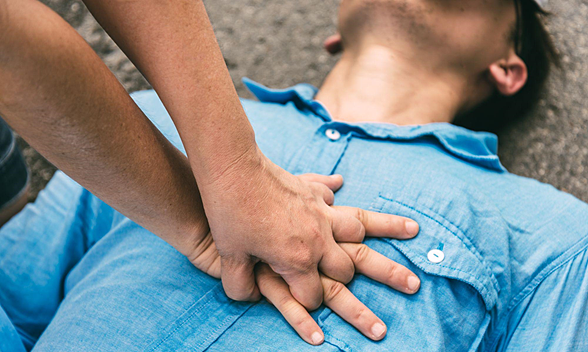 Bố và con trai cùng bị nhồi máu cơ tim một ngày