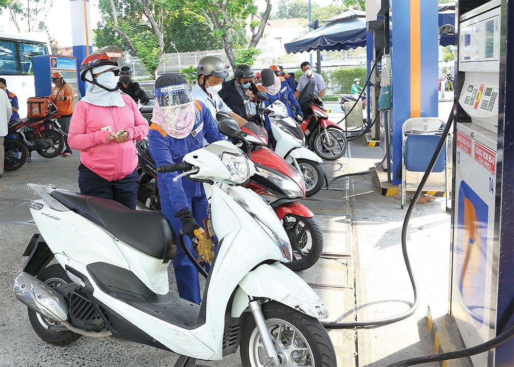 Petrol retailers rue continuing hardship