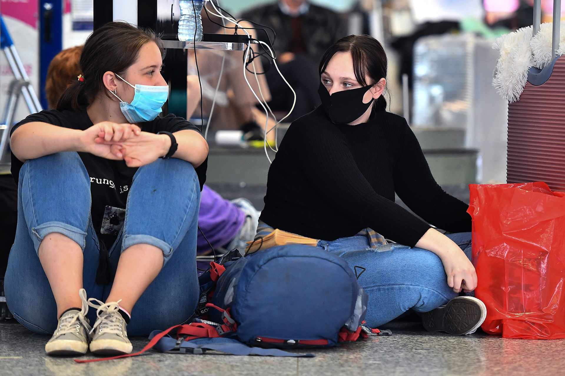 Đua hút khách quốc tế, Việt Nam bị rớt lại do vướng ‘nút thắt’ visa