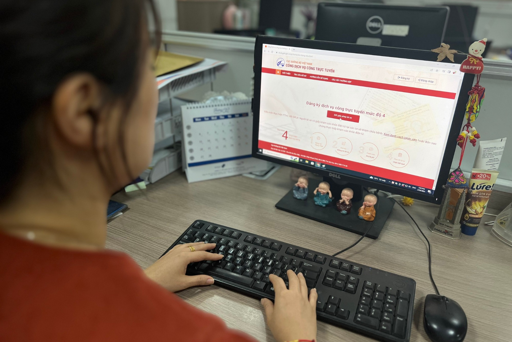 Cục Đường bộ lên tiếng về việc ngại đăng ký đổi giấy phép lái xe qua mạng