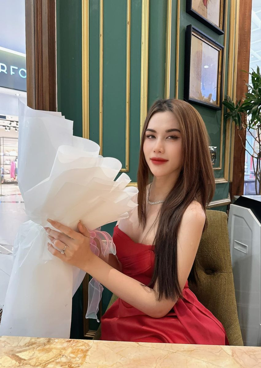 Nhân viên ngân hàng cao 1m76 thi Hoa hậu Chuyển giới Việt Nam 2023 - Ảnh 9.
