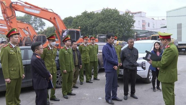 Bắt giám đốc, phó giám đốc Trung tâm đăng kiểm 29-07D ở Hà Nội