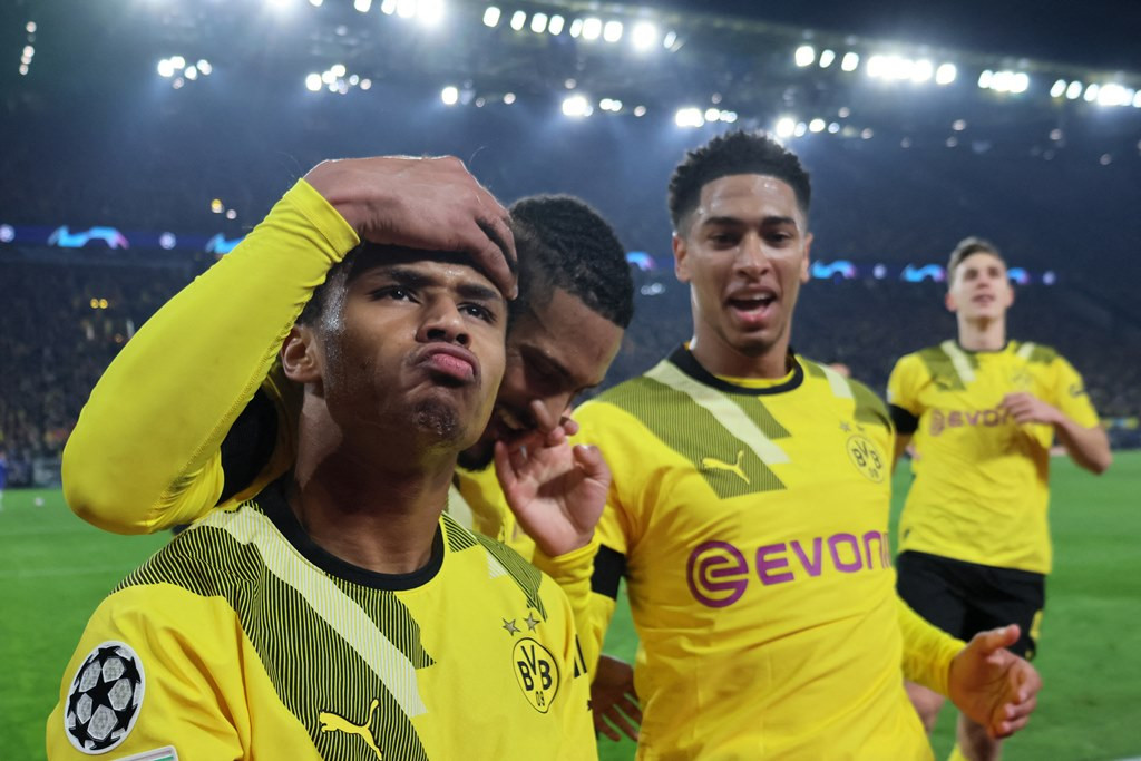 Bảng xếp hạng Bundesliga 2022-23 hôm nay: Dortmund lên đỉnh