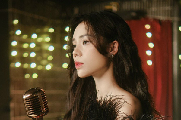 'Thánh nữ cover' Hương Ly sau 4 năm hát