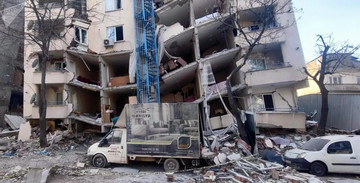Thêm trận động đất ‘tấn công’ Thổ Nhĩ Kỳ khiến nhiều tòa nhà sụp đổ