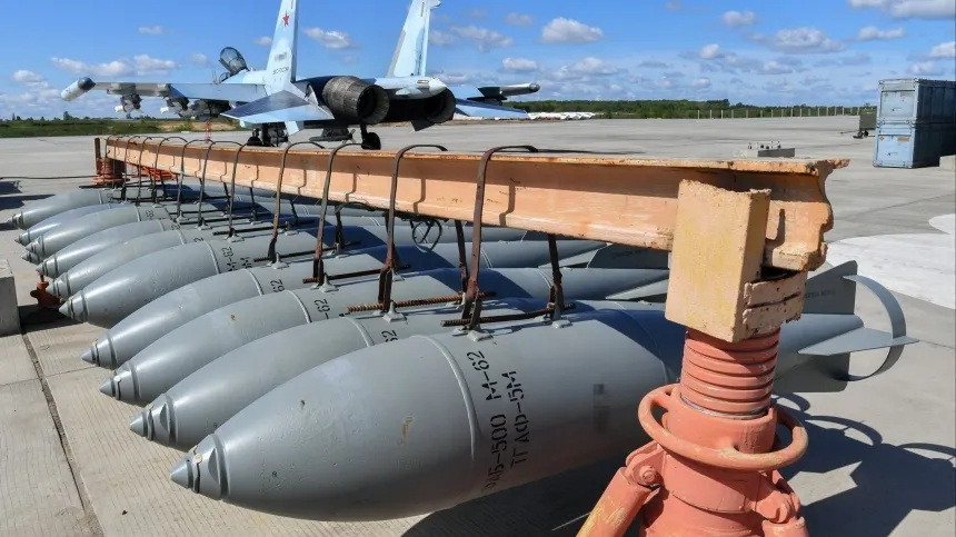 Video Nga thả bom xuyên bê tông FAB-500 tấn công các vị trí Ukraine
