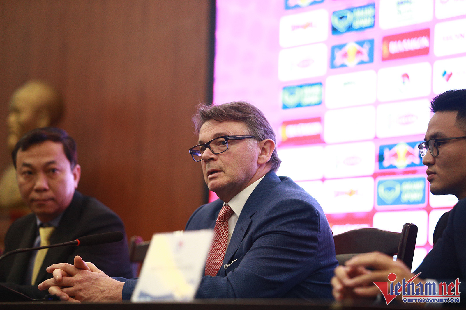 HLV Philippe Troussier muốn vượt qua giới hạn của người tiền nhiệm - Park Hang Seo