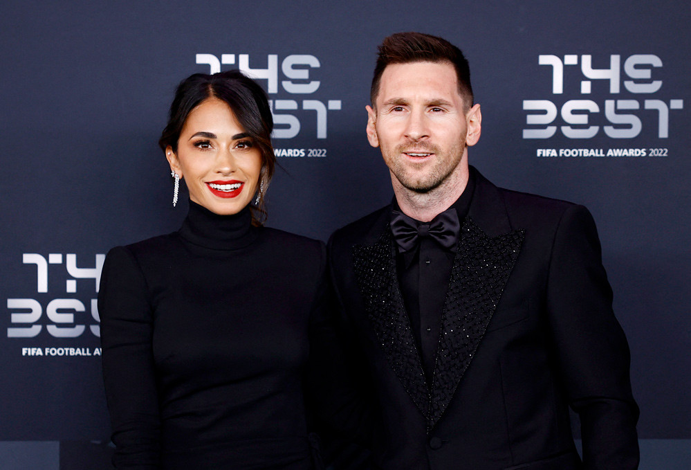 Vợ Messi xinh đẹp lộng lẫy dự gala FIFA The Best
