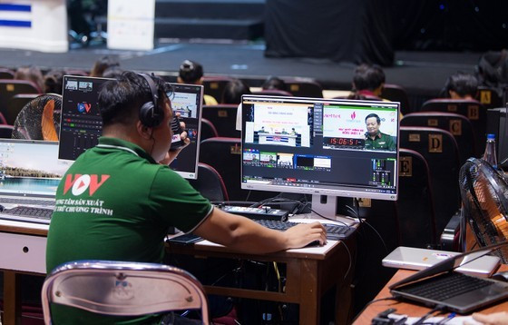 Heated debate over cross-border over-the-top service management ảnh 1