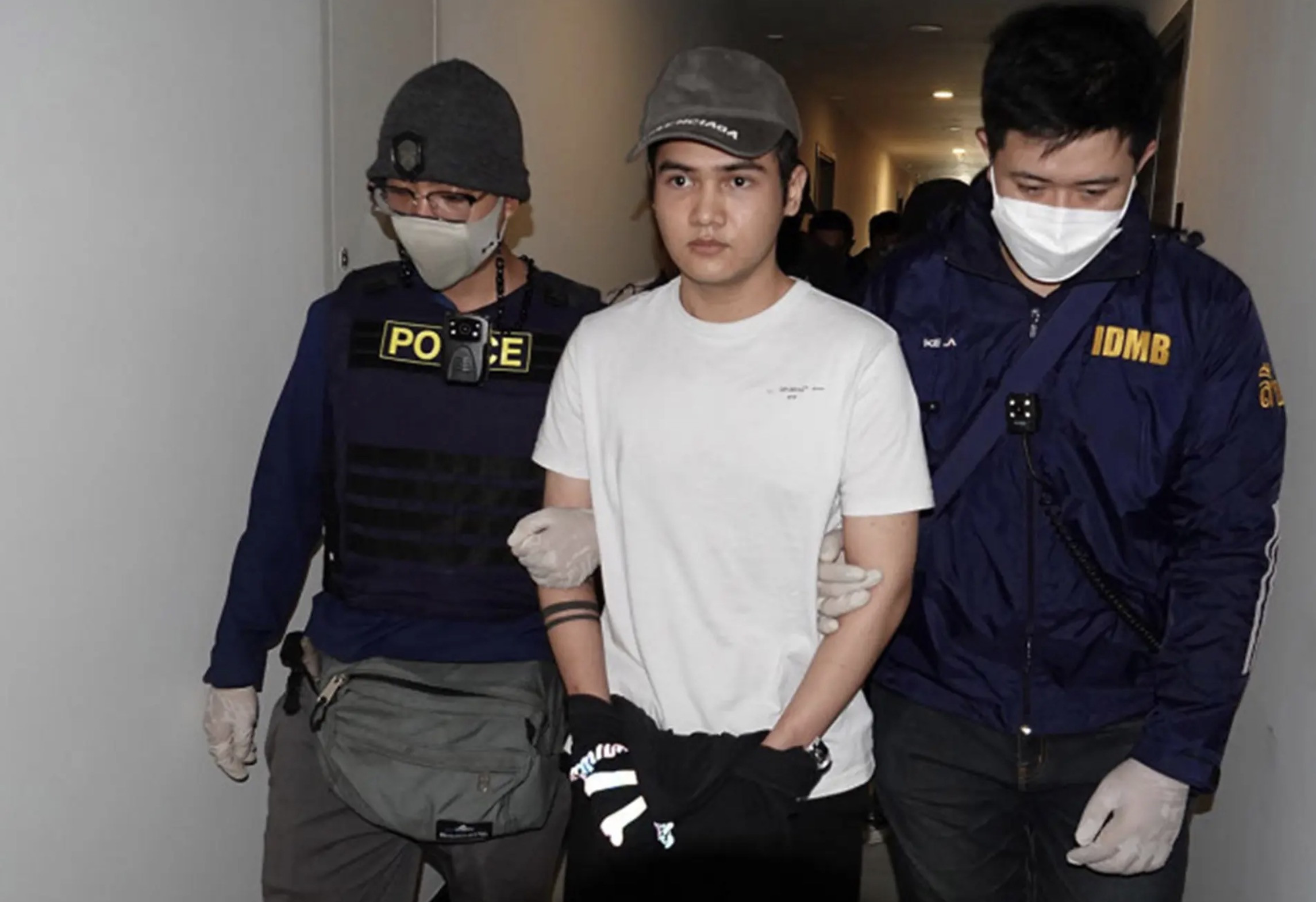 Trùm ma túy Thái Lan phẫu thuật thành 'mỹ nam Hàn Quốc' để trốn cảnh sát