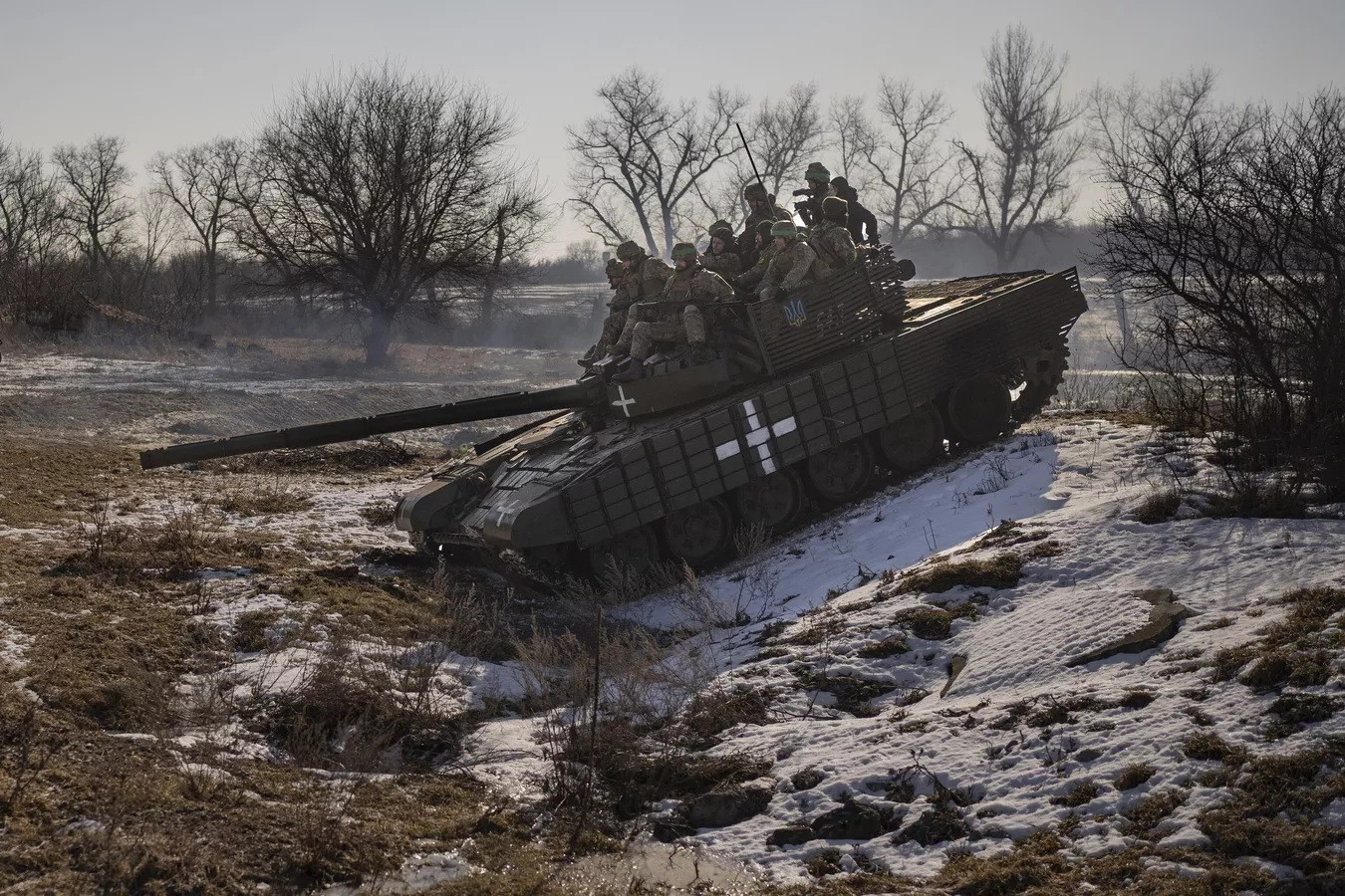 Ukraine nói tình hình khó khăn trên chiến tuyến, chưa sẵn sàng rút khỏi Bakhmut