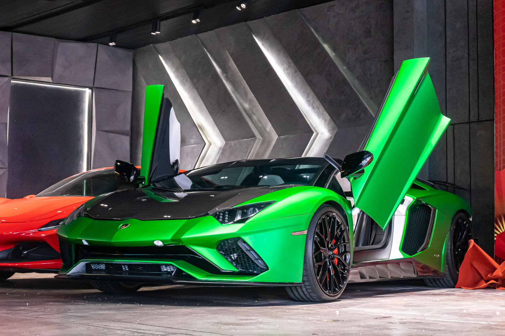 Siêu xe Lamborghini Aventador từng của Tùng Vàng giờ ra sao?