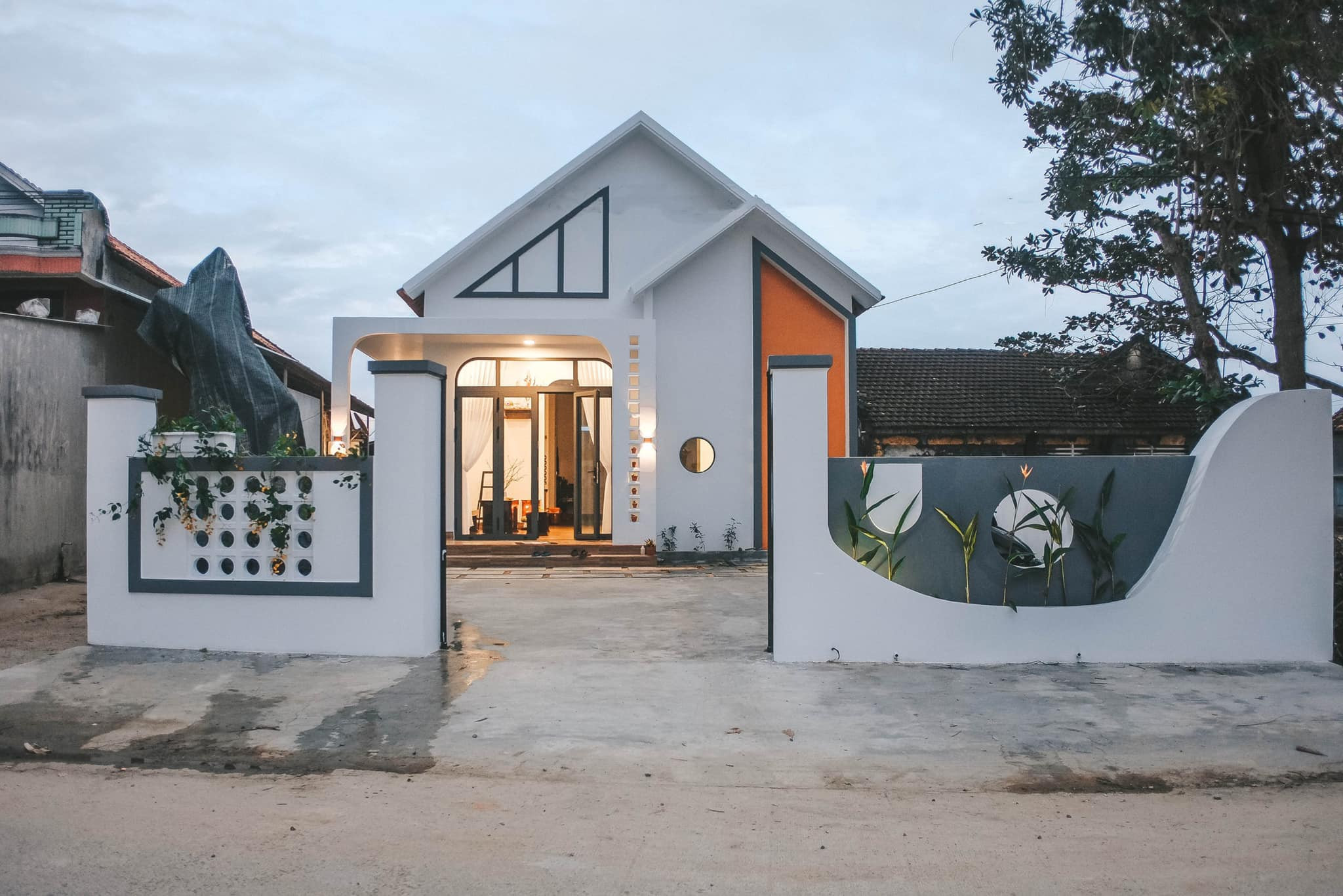 Vợ chồng trẻ rời Sài Gòn, về Đà Lạt dựng ngôi nhà ước mơ