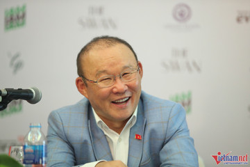 Park Hang-seo plans to set up football academy in Vietnam